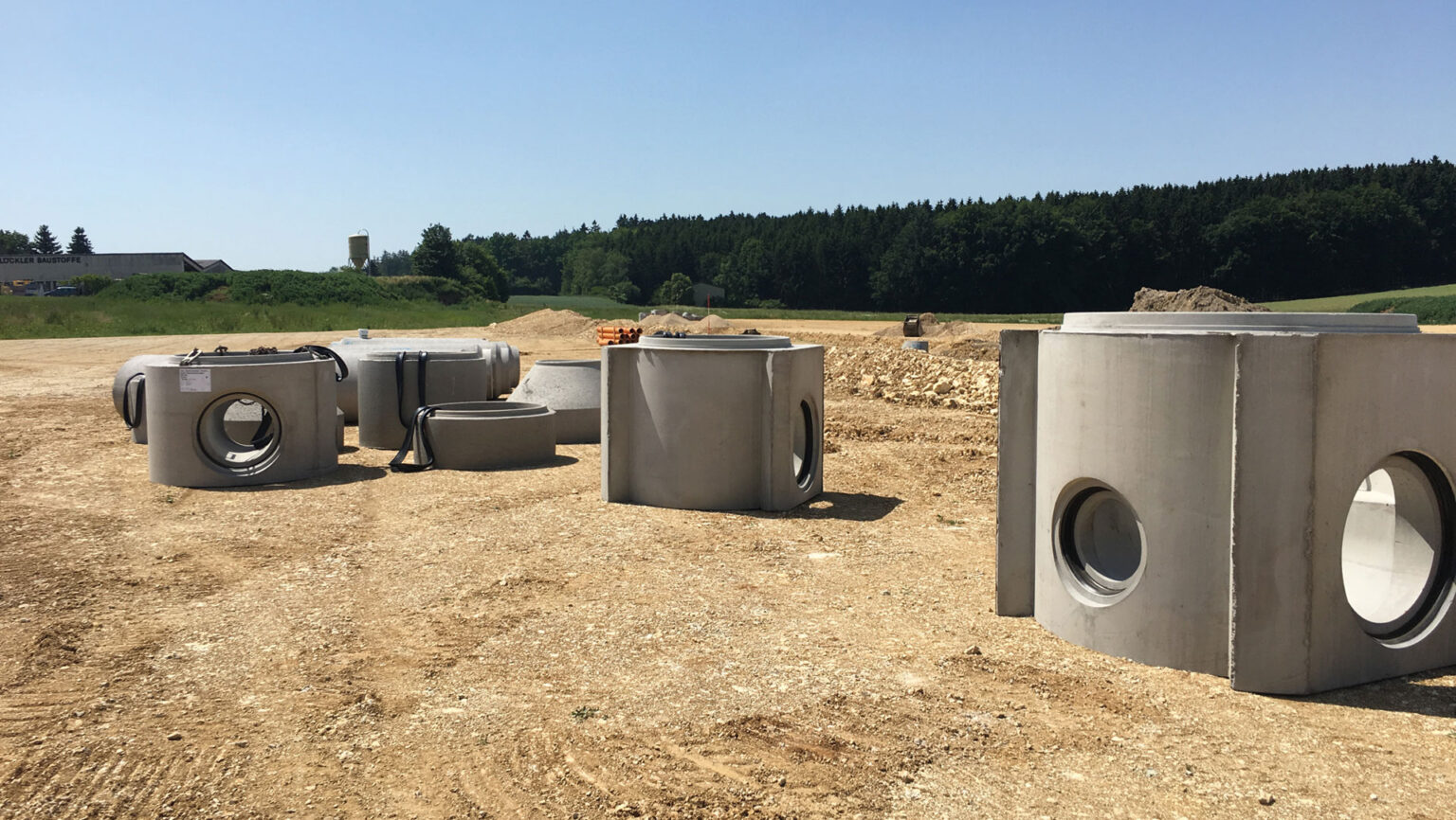 Schachtunterteile aus Stahlbeton